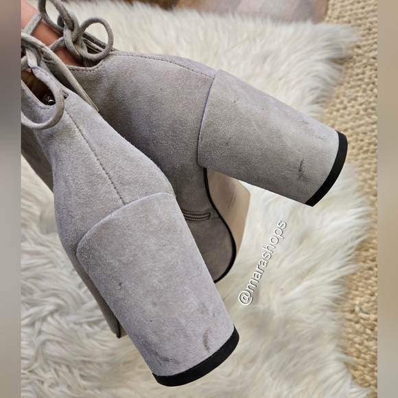 Stuart Weitzman Gardiner Gray Suede Ankle Boot - Picture 7 of 11